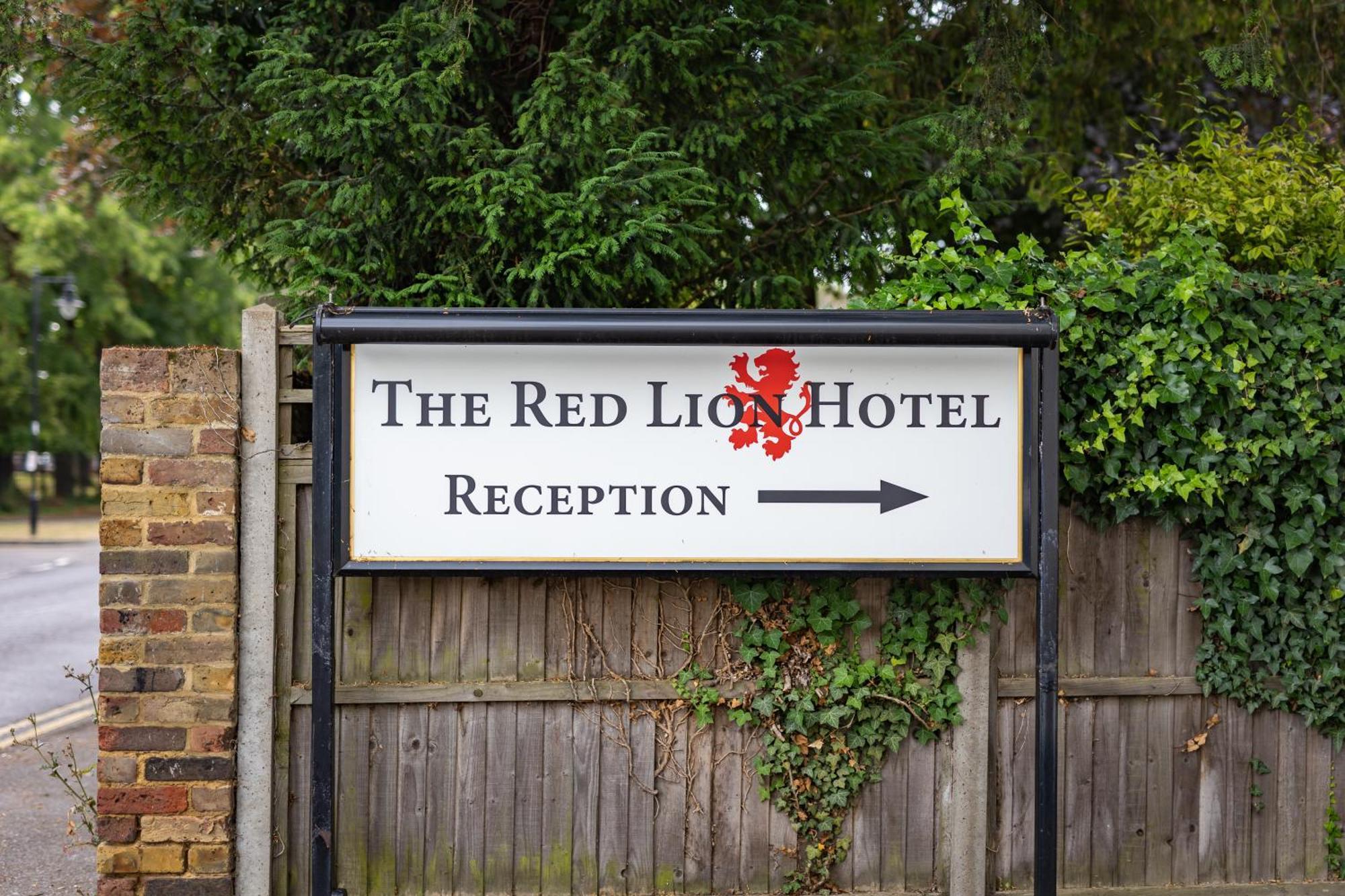 The Red Lion Hotel Hillingdon Eksteriør billede
