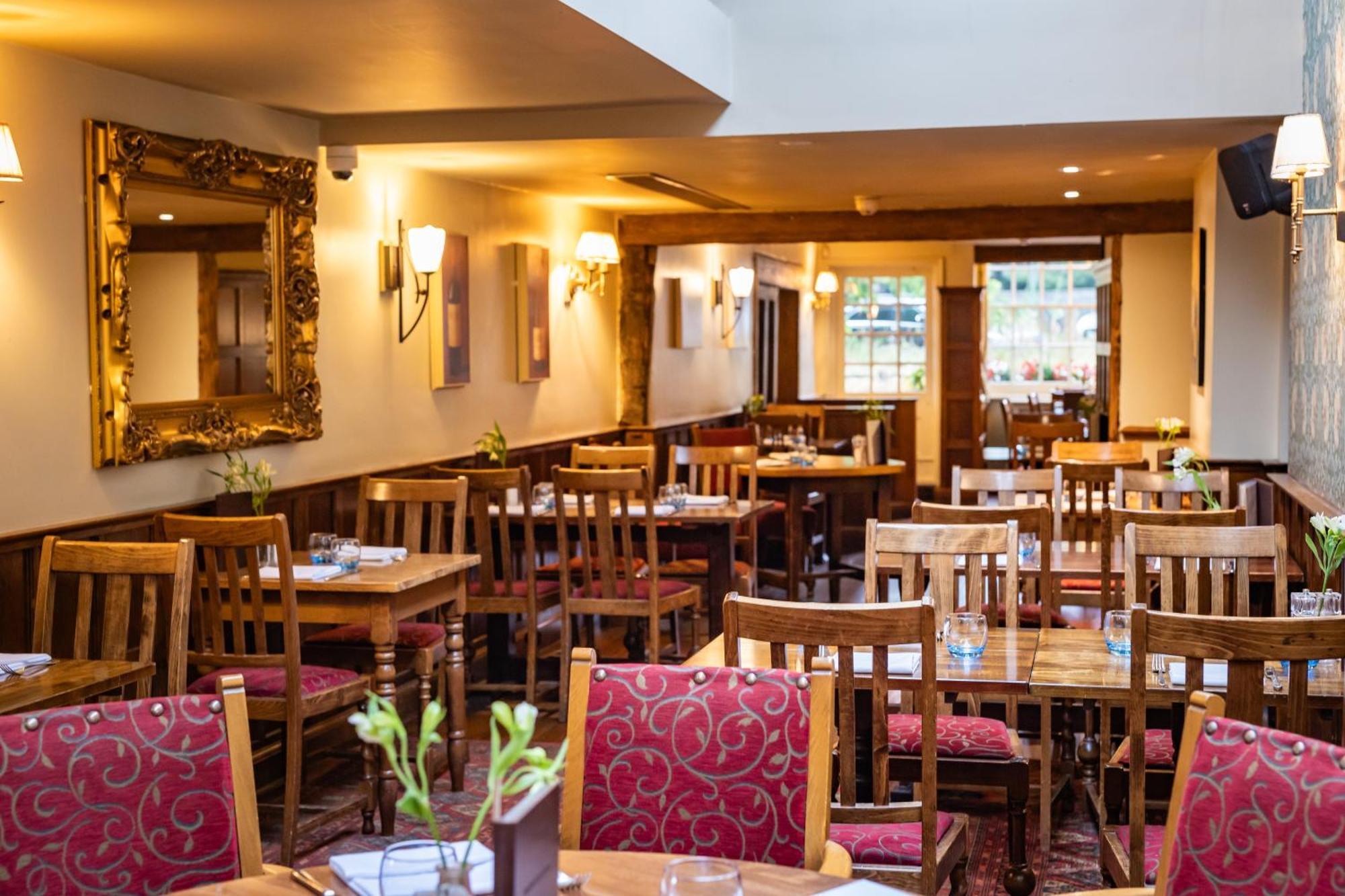 The Red Lion Hotel Hillingdon Eksteriør billede