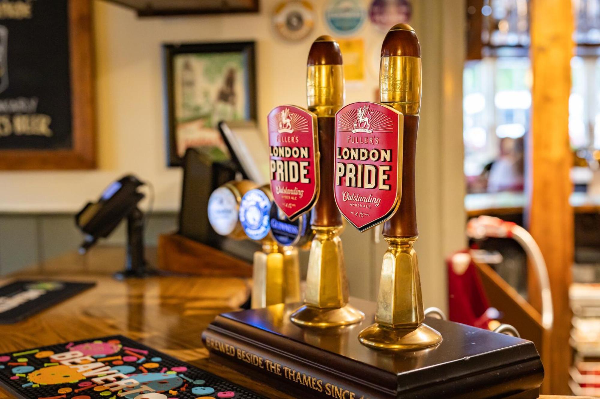 The Red Lion Hotel Hillingdon Eksteriør billede