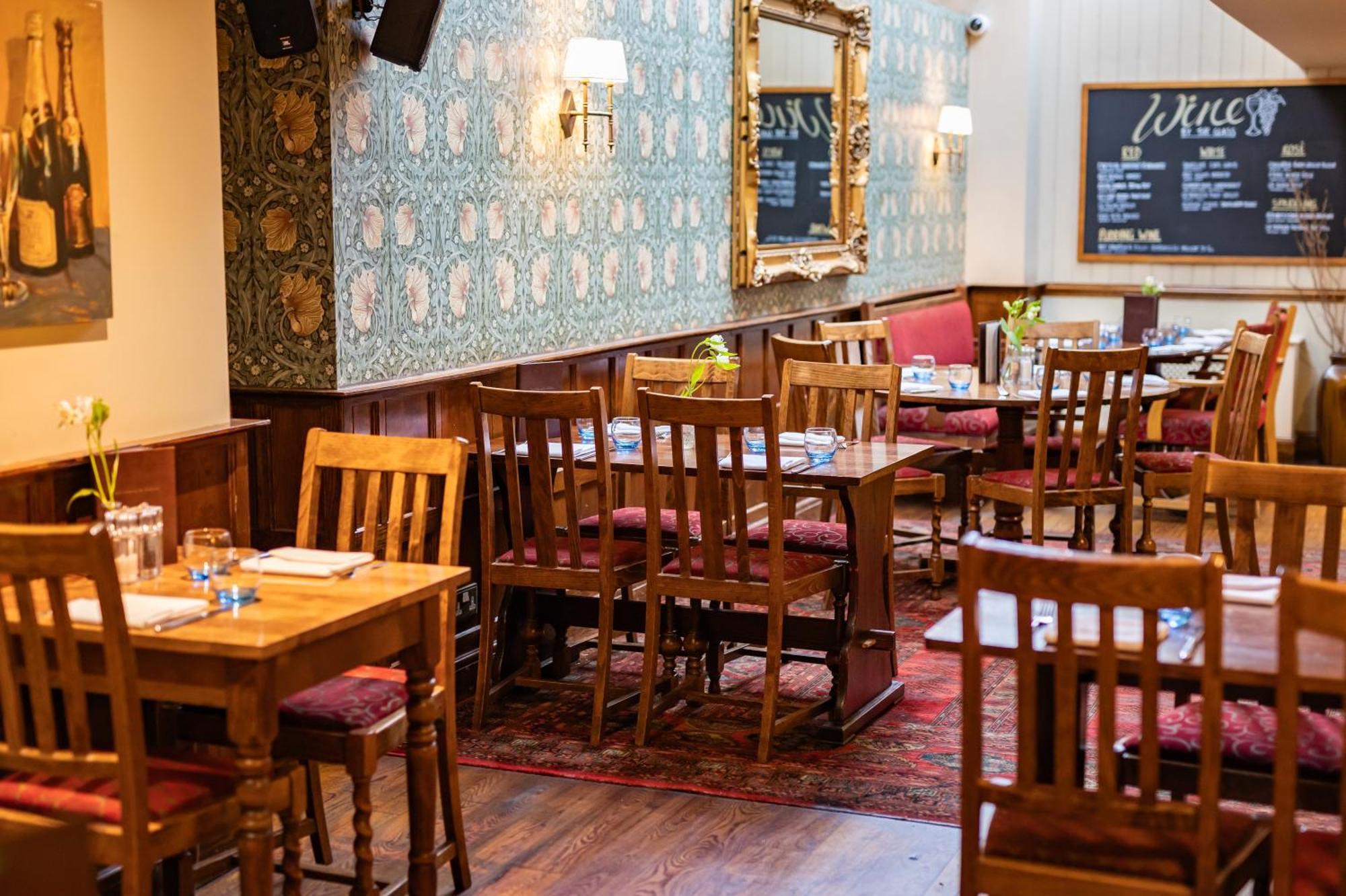 The Red Lion Hotel Hillingdon Eksteriør billede